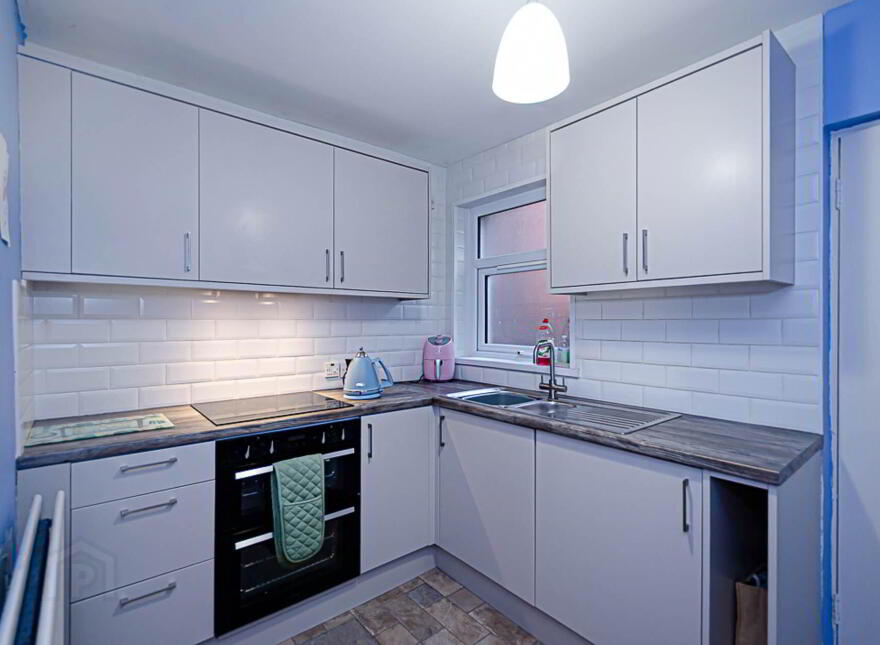 6 Parkgate Gardens, Sydenham, Belfast, BT4 1ES
