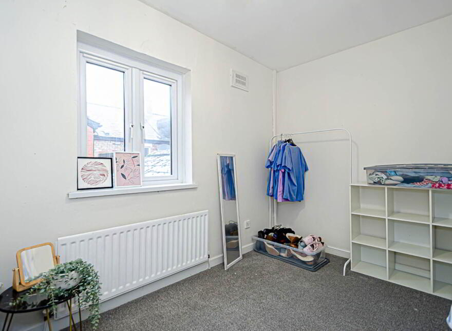 6 Parkgate Gardens, Sydenham, Belfast, BT4 1ES