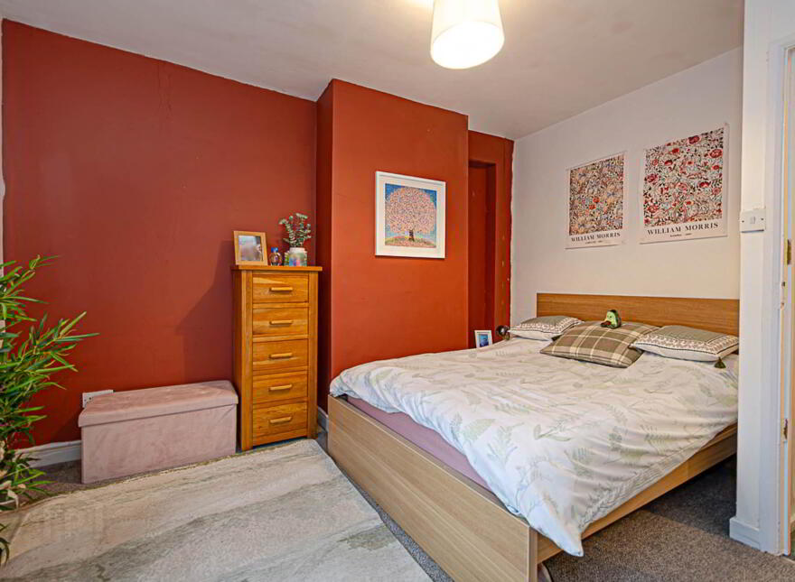 6 Parkgate Gardens, Sydenham, Belfast, BT4 1ES