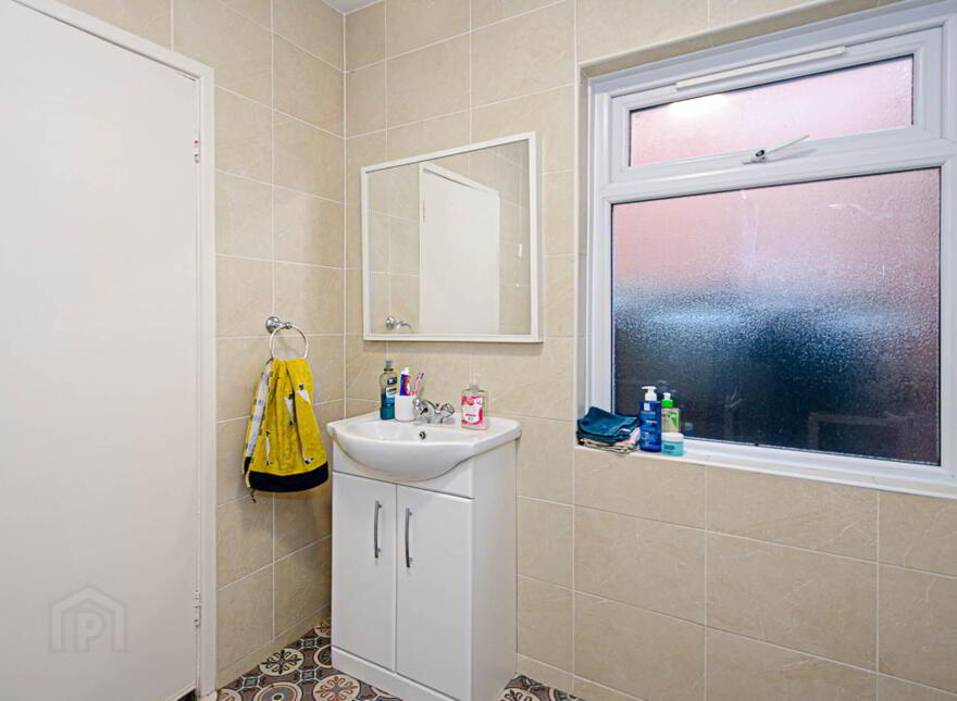 6 Parkgate Gardens, Sydenham, Belfast, BT4 1ES