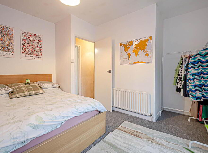 6 Parkgate Gardens, Sydenham, Belfast, BT4 1ES