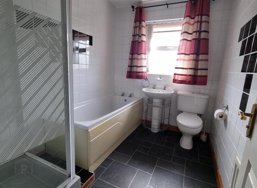 37 Main Street, Carrowdore, BT22 2HN