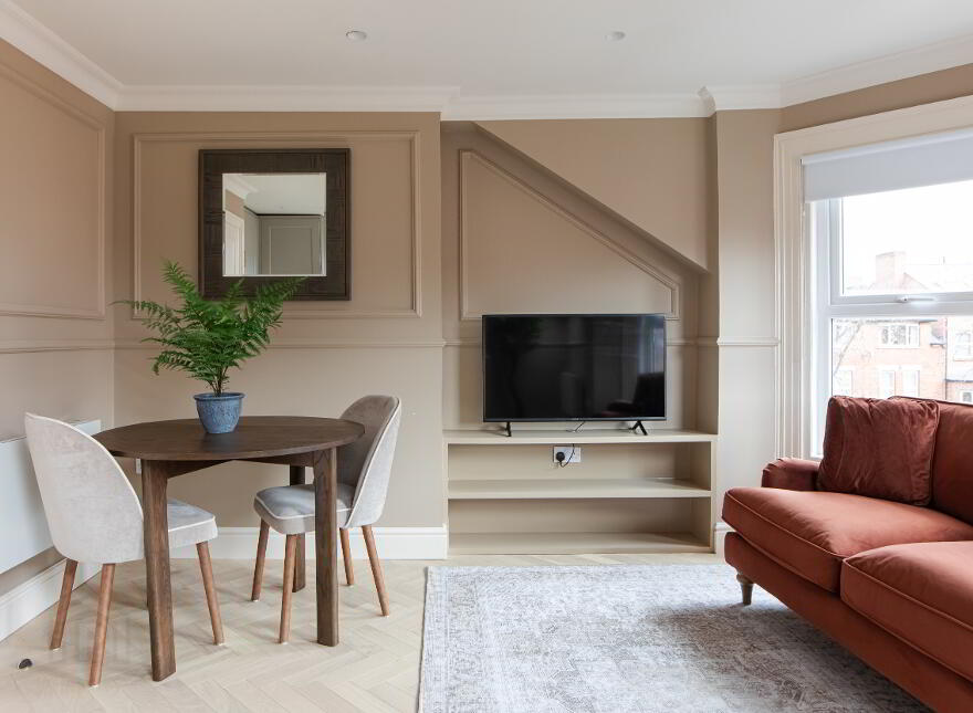 Apt 4, 3 Eglantine Gardens, Belfast, BT9 6EZ
