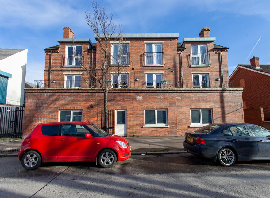 Apartment 3, 62a Templemore Avenue, Albertbridge Road / Newtownards Ro...Belfast, BT5 4FT