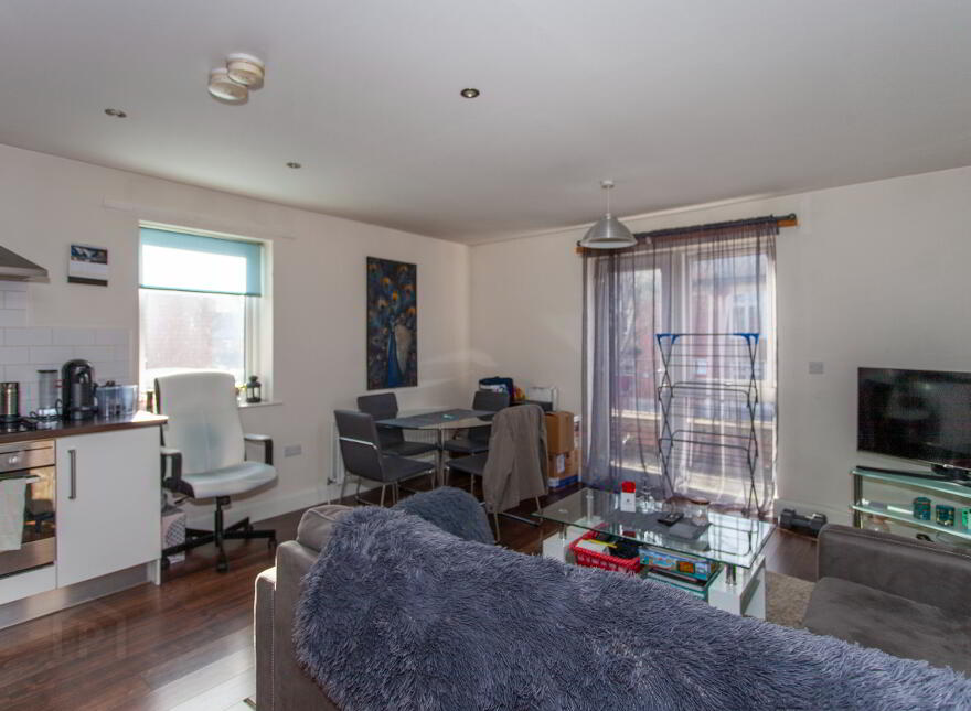 Apartment 3, 62a Templemore Avenue, Albertbridge Road / Newtownards Ro...Belfast, BT5 4FT