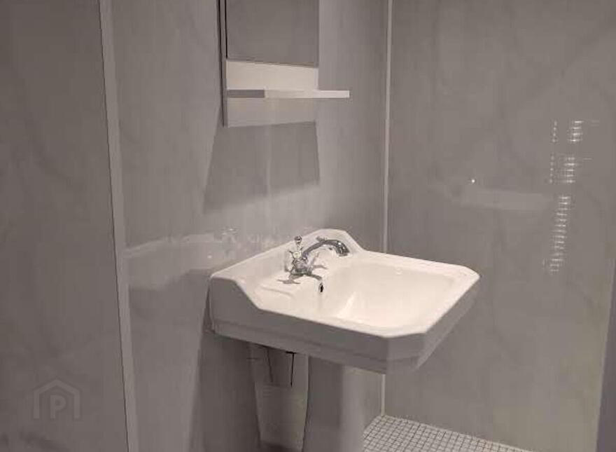 Apt 1, 16 College Gardens, Belfast, BT9 6BQ