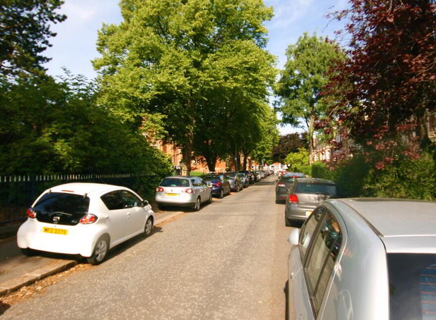 Apt 1, 16 College Gardens, Belfast, BT9 6BQ