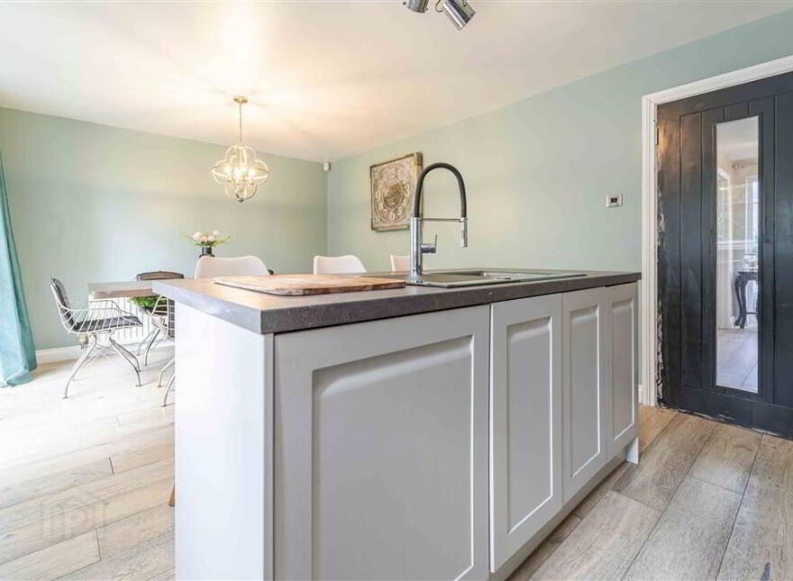 16 Kinallen Court, Kinallen, BT25 2DX