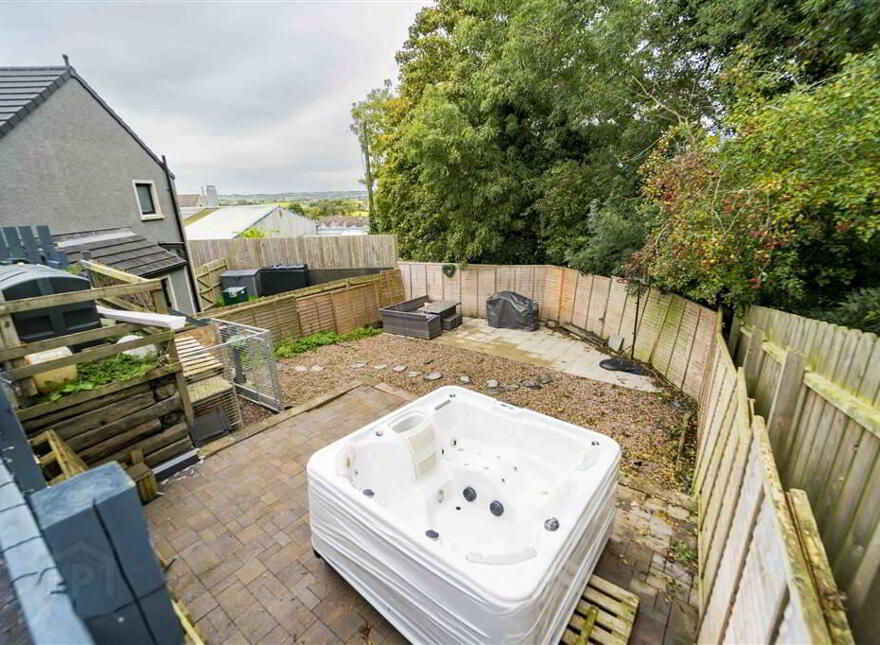 16 Kinallen Court, Kinallen, BT25 2DX