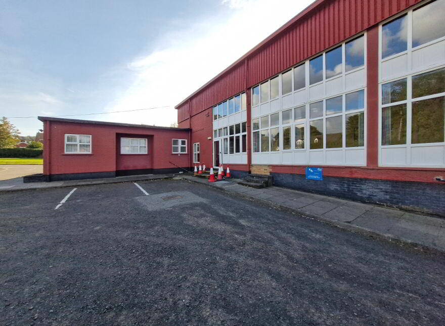 Hillhall Road, Lisburn, BT27 5JQ