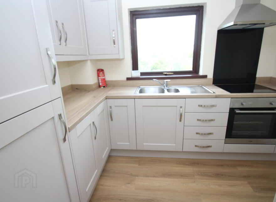 28 Windmill Avenue, Carrickfergus, BT38 8DH
