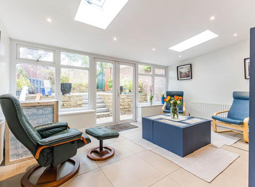 11 Kilwarlin Avenue, Hillsborough, BT26 6LQ