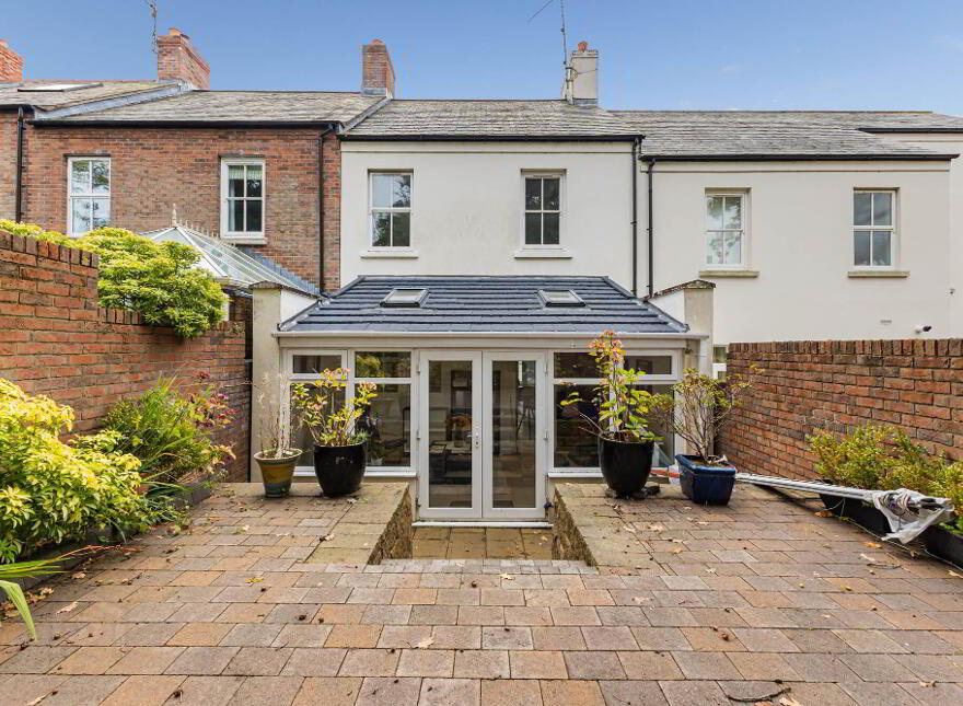11 Kilwarlin Avenue, Hillsborough, BT26 6LQ