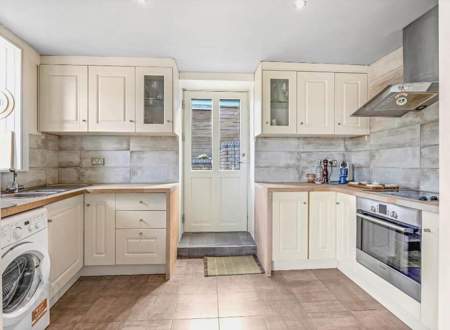 Apt, 8 Quartier Bloom, Bloom Lane, Ormond Quay Lower, Dublin, D01PY29