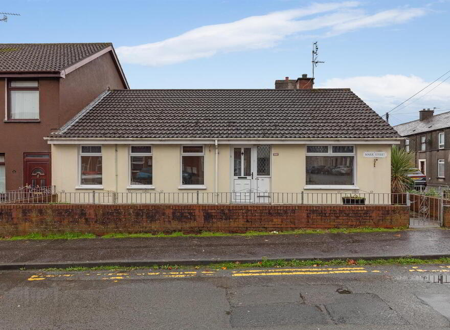 54 Mark Street, Newtownards, BT23 4DU photo