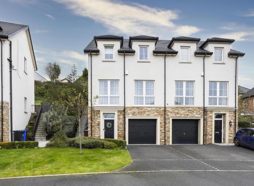 6 Blackwood Crescent, Newtownards, BT23 4XX photo