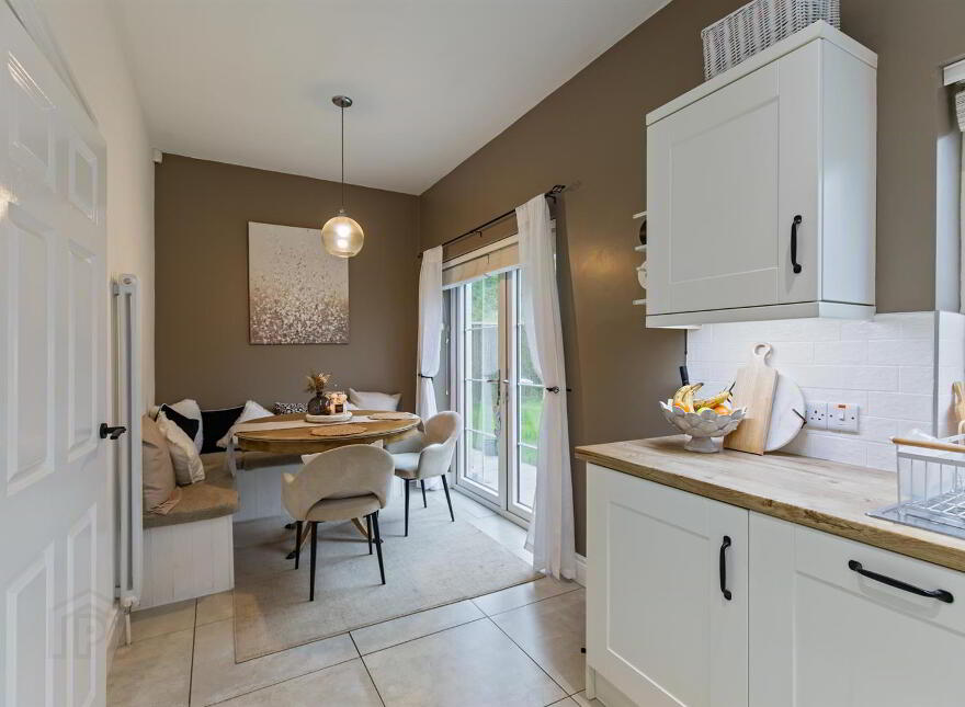 6 Blackwood Crescent, Newtownards, BT23 4XX