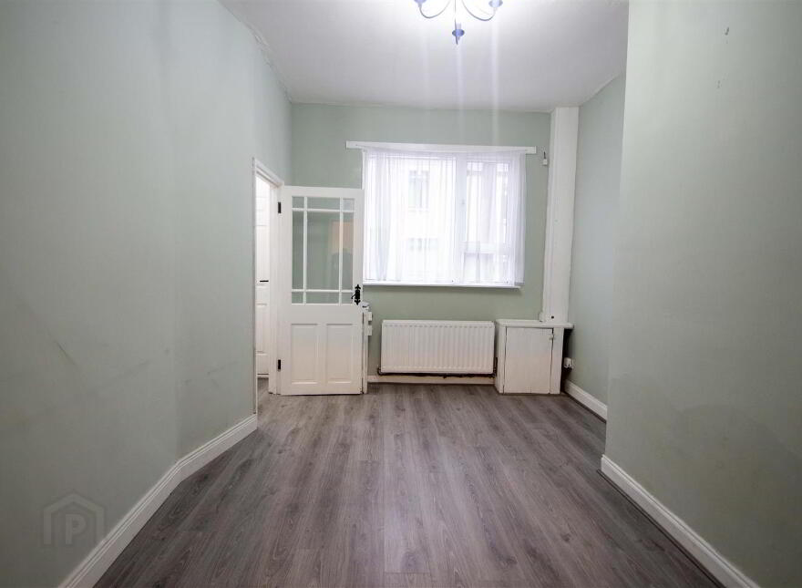 17 Oakman Street, Off Falls Road, Belfast, BT12 7BP