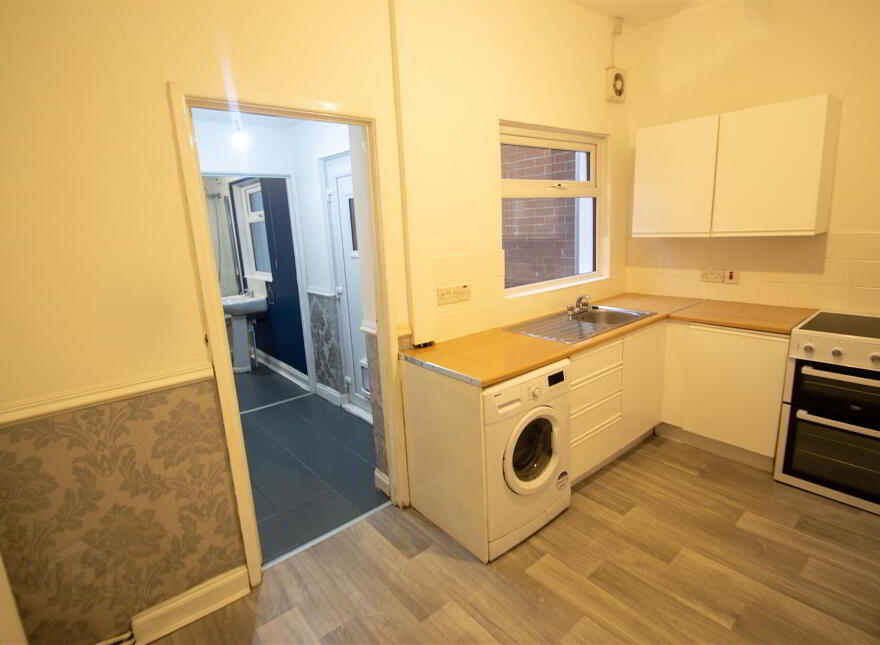 17 Oakman Street, Off Falls Road, Belfast, BT12 7BP