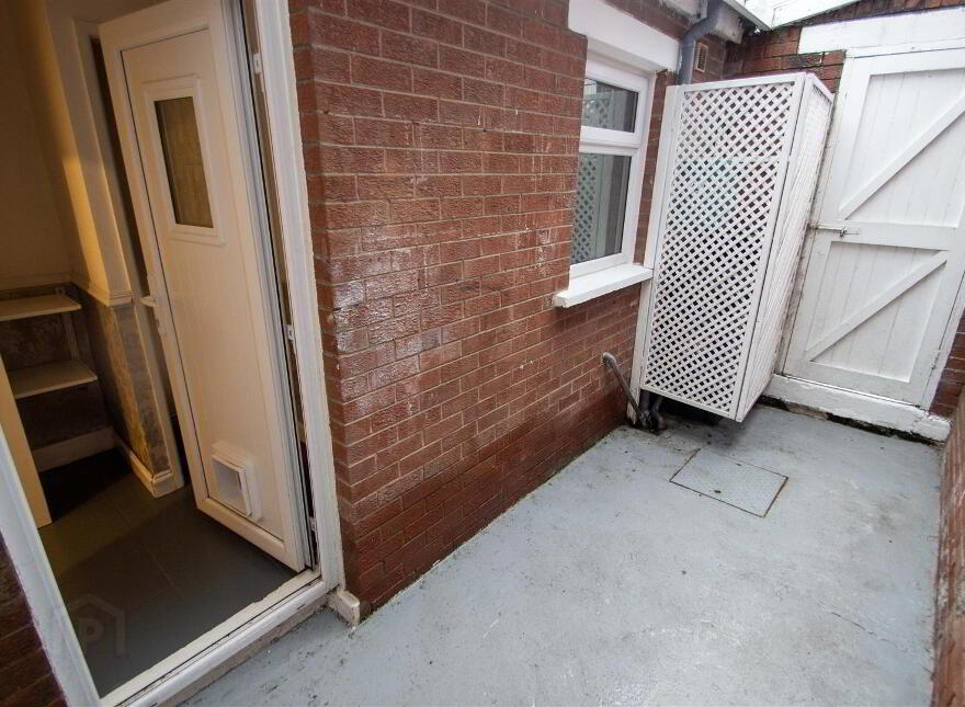 17 Oakman Street, Off Falls Road, Belfast, BT12 7BP