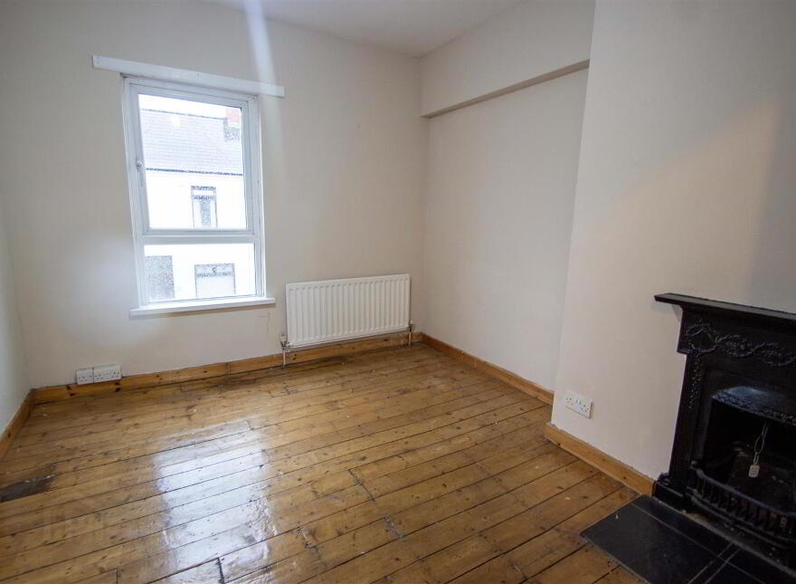 17 Oakman Street, Off Falls Road, Belfast, BT12 7BP