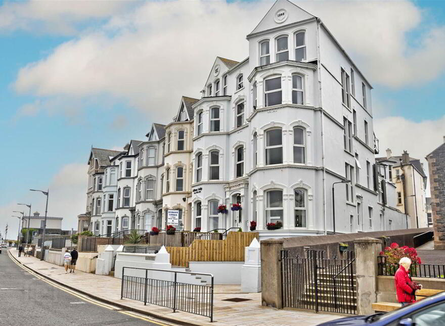 Albany Lodge, 2 Eglinton Street, Portrush, BT56 8DX