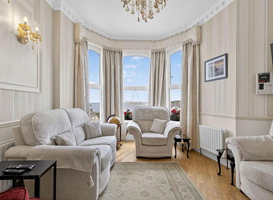 Albany Lodge, 2 Eglinton Street, Portrush, BT56 8DX