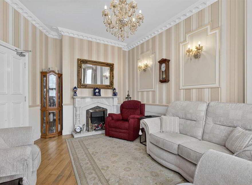 Albany Lodge, 2 Eglinton Street, Portrush, BT56 8DX