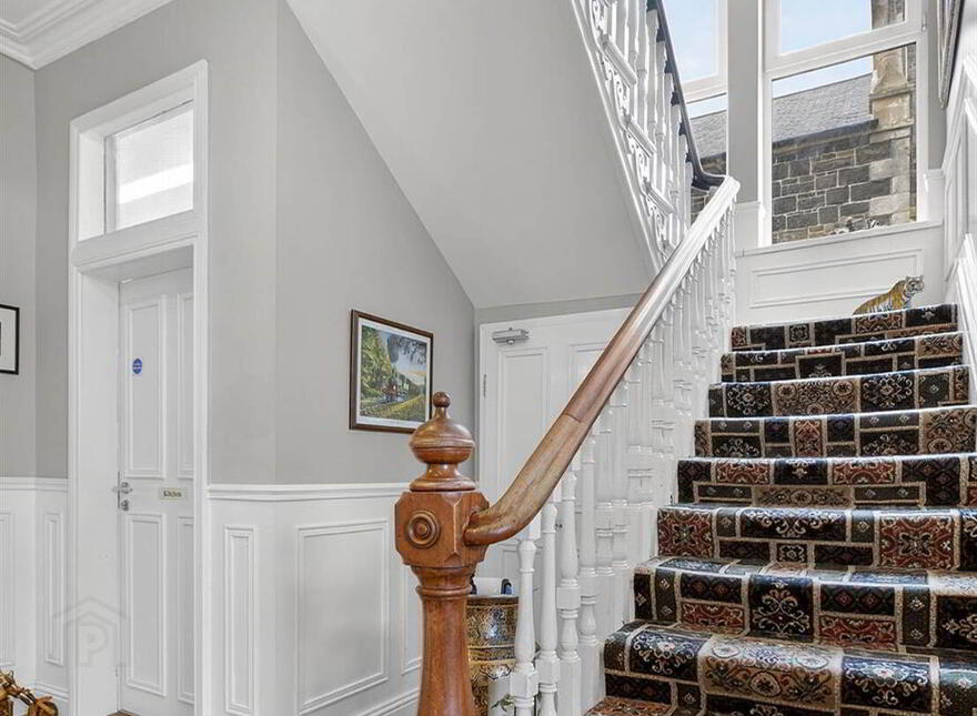Albany Lodge, 2 Eglinton Street, Portrush, BT56 8DX
