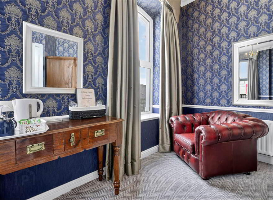 Albany Lodge, 2 Eglinton Street, Portrush, BT56 8DX