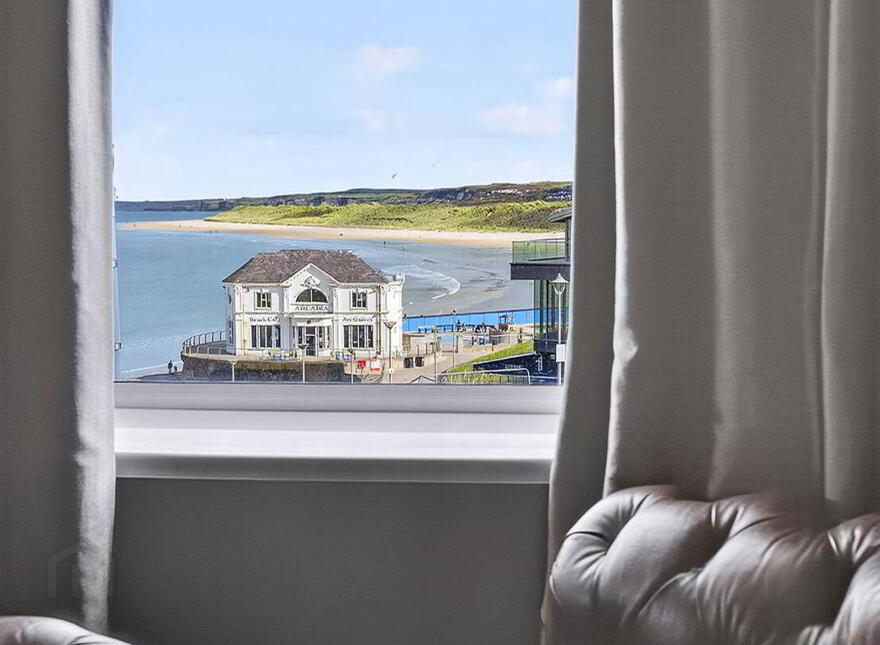 Albany Lodge, 2 Eglinton Street, Portrush, BT56 8DX