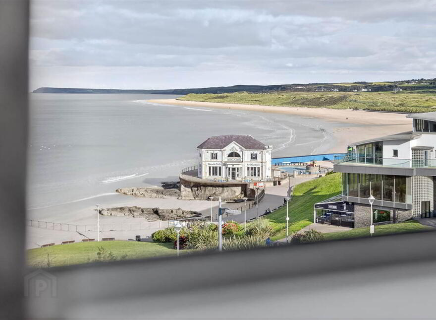 Albany Lodge, 2 Eglinton Street, Portrush, BT56 8DX
