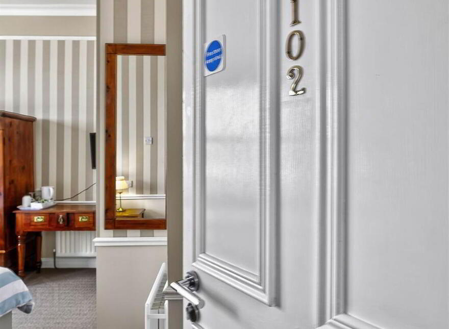 Albany Lodge, 2 Eglinton Street, Portrush, BT56 8DX