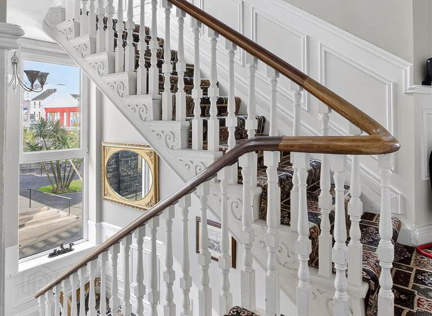 Albany Lodge, 2 Eglinton Street, Portrush, BT56 8DX