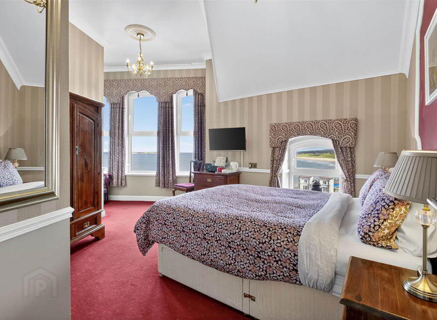 Albany Lodge, 2 Eglinton Street, Portrush, BT56 8DX