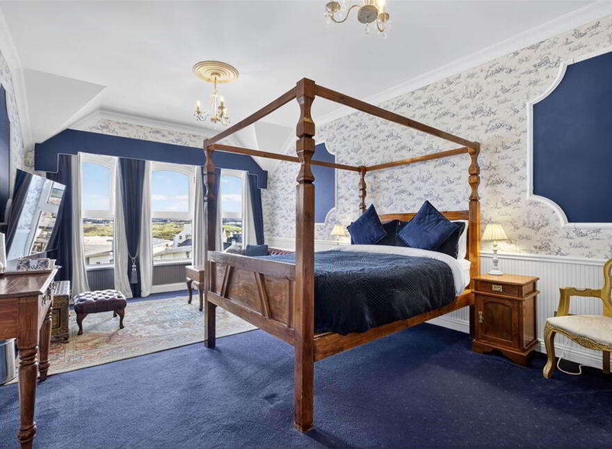 Albany Lodge, 2 Eglinton Street, Portrush, BT56 8DX