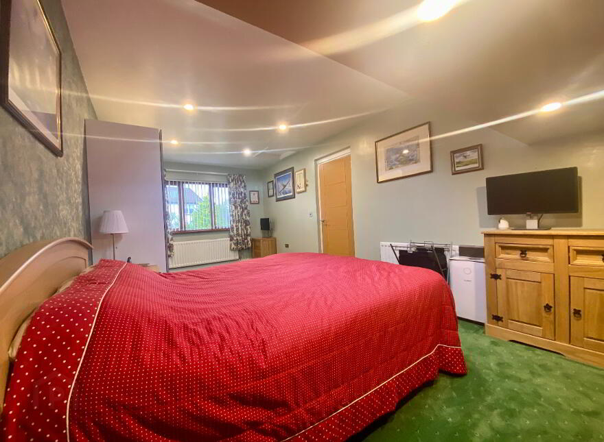 33 Tudor Drive, Carrickfergus, BT38 9TT
