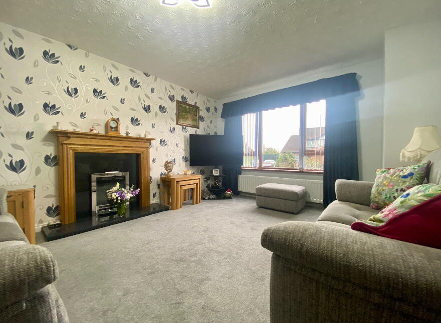 33 Tudor Drive, Carrickfergus, BT38 9TT