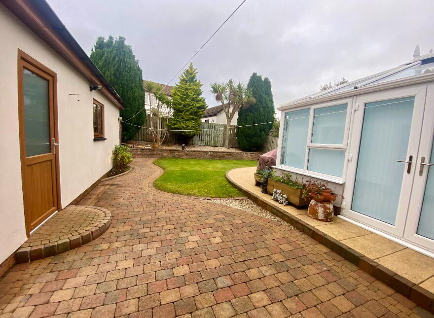 33 Tudor Drive, Carrickfergus, BT38 9TT