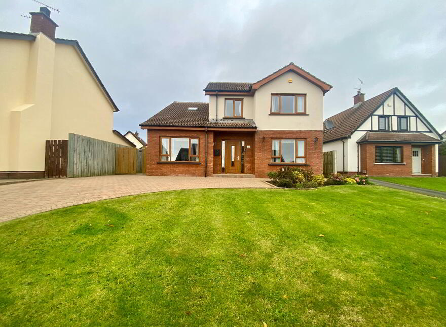 33 Tudor Drive, Carrickfergus, BT38 9TT