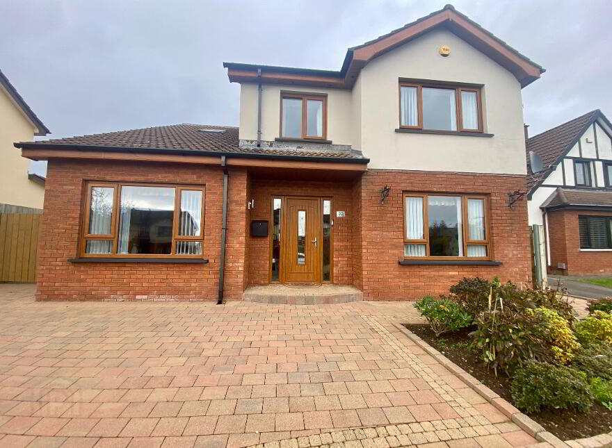 33 Tudor Drive, Carrickfergus, BT38 9TT