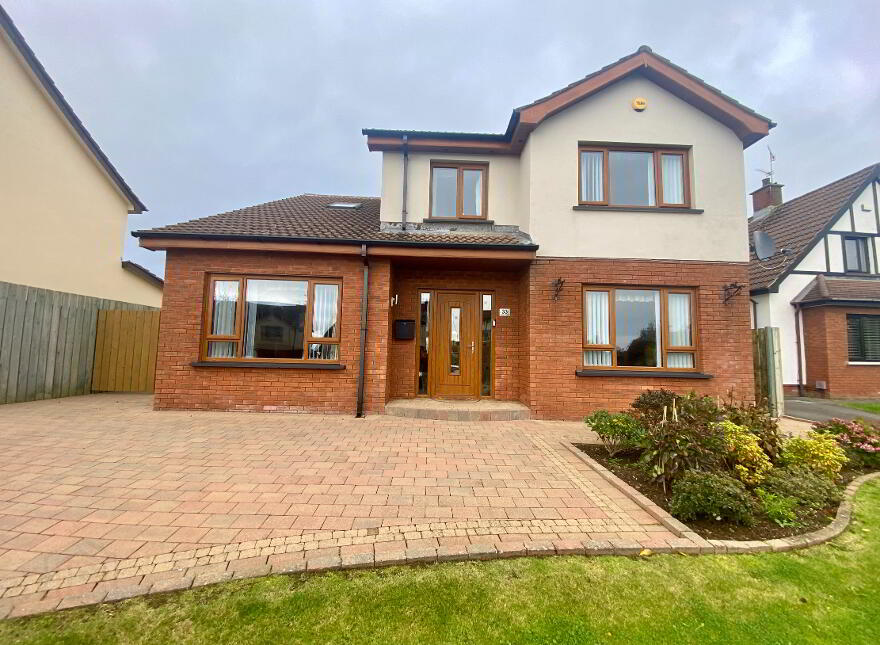 33 Tudor Drive, Carrickfergus, BT38 9TT