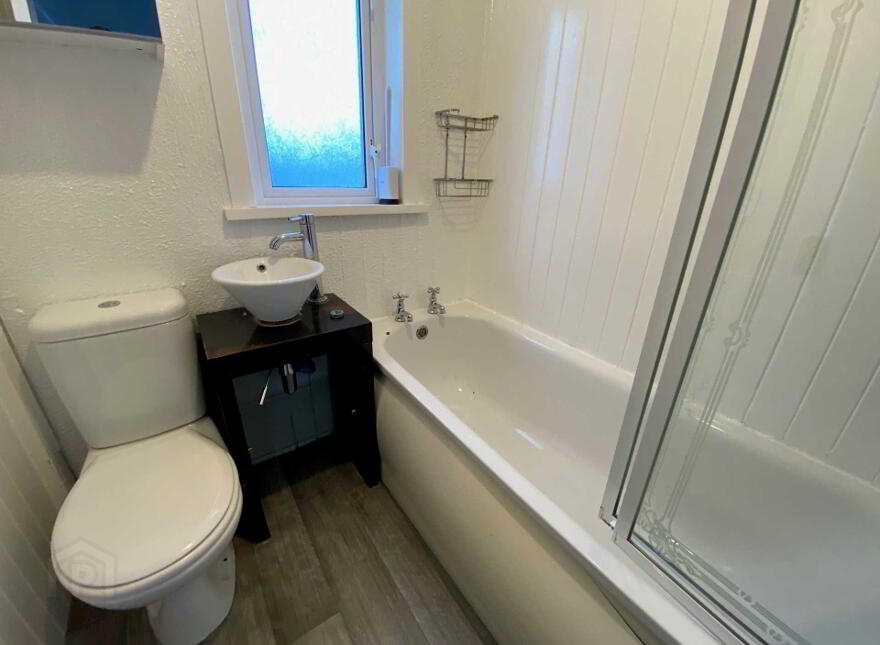 107 Ravenhill Gardens, Ravenhill, Belfast, BT6 8GQ