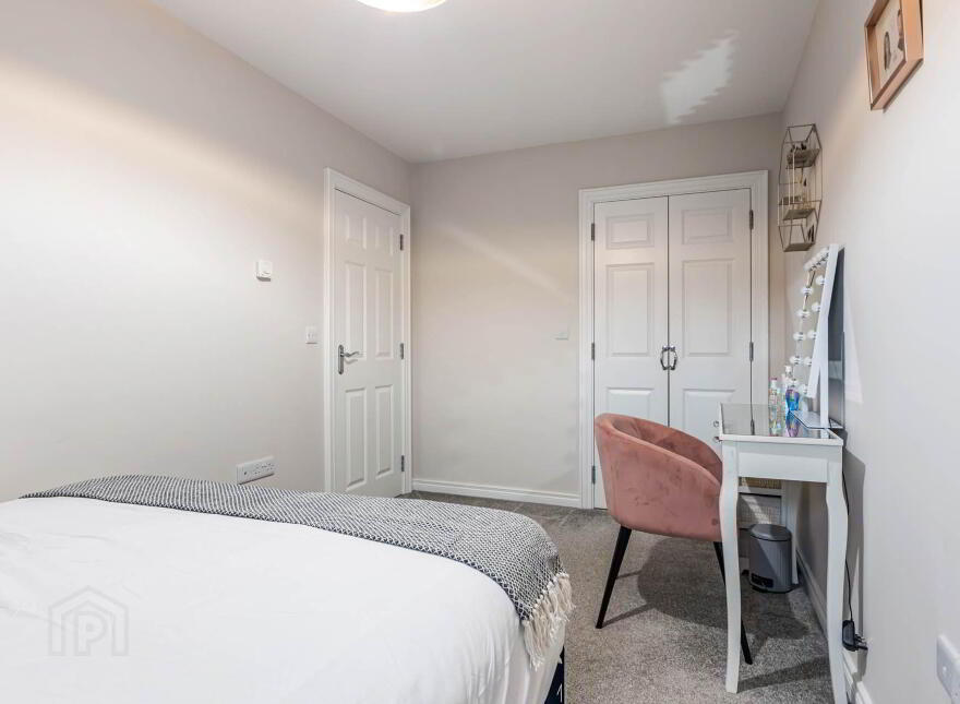 76 Magheralave Meadows, Lisburn, BT28 3NT