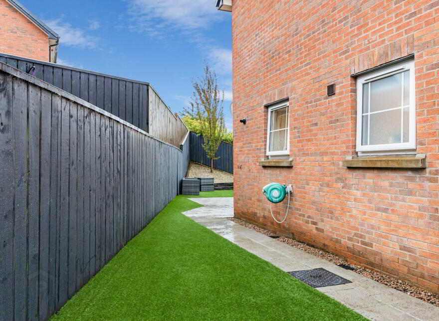 76 Magheralave Meadows, Lisburn, BT28 3NT