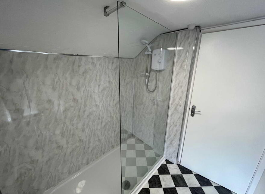 89 Circular Road, Larne, BT40 3AQ