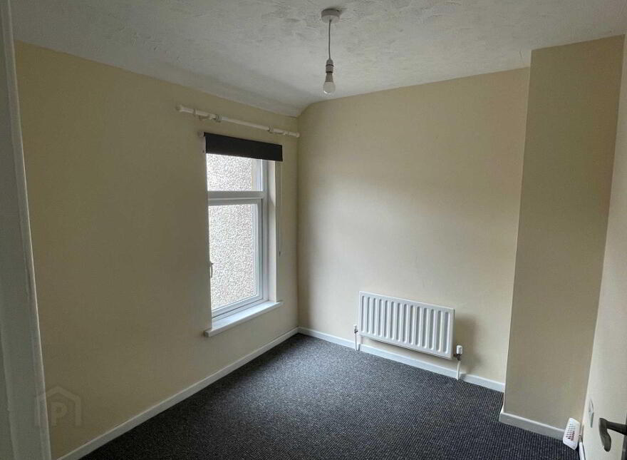89 Circular Road, Larne, BT40 3AQ