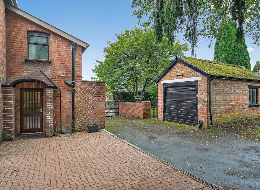 38 Glenburn Road, Dunmurry, Belfast, BT17 9AG