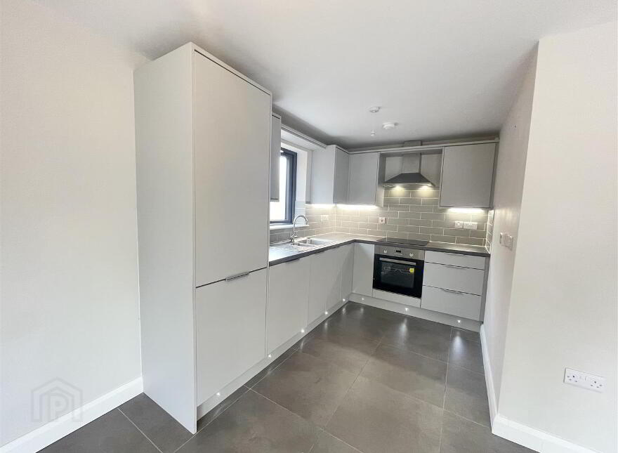 Apt 3, 1a Utility Street, Belfast, BT12 5JS