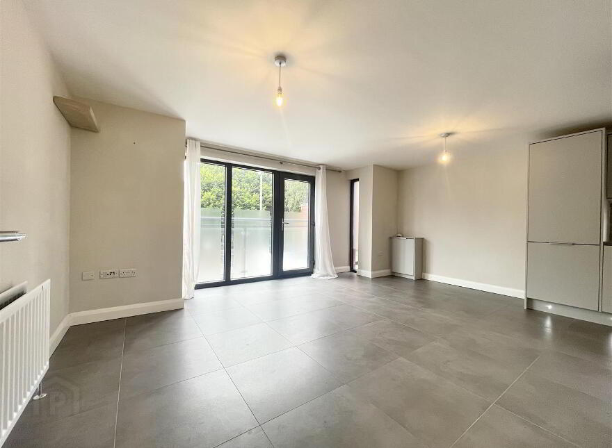 Apt 3, 1a Utility Street, Belfast, BT12 5JS